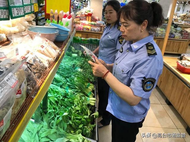 近日,高台县市场监督管理局对辖区内的食用农产品,餐饮食品和食(饮)具